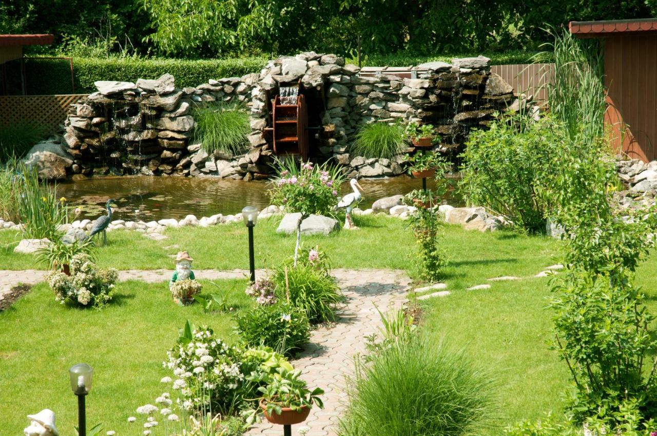 Pension Delia Gardens Timişoara Exterior foto